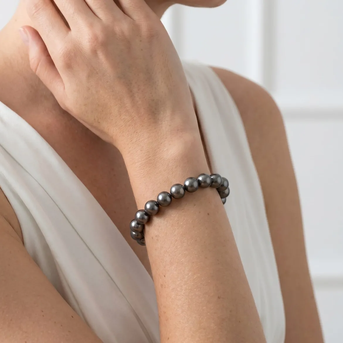 Black Tahitian Pearl Bracelet, 9.0-10.0mm - AAAA Quality
