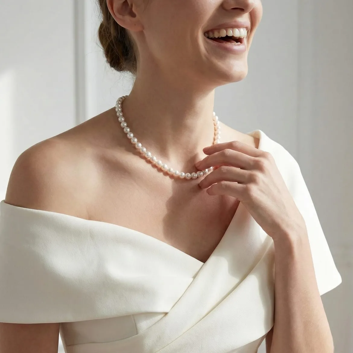Hanadama Japanese White Akoya Graduated Pearl Necklace, 6.0-9.0mm