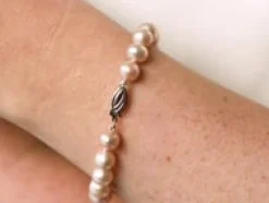 7.0-7.5mm Peach Freshwater Pearl Bracelet - AAA Quality