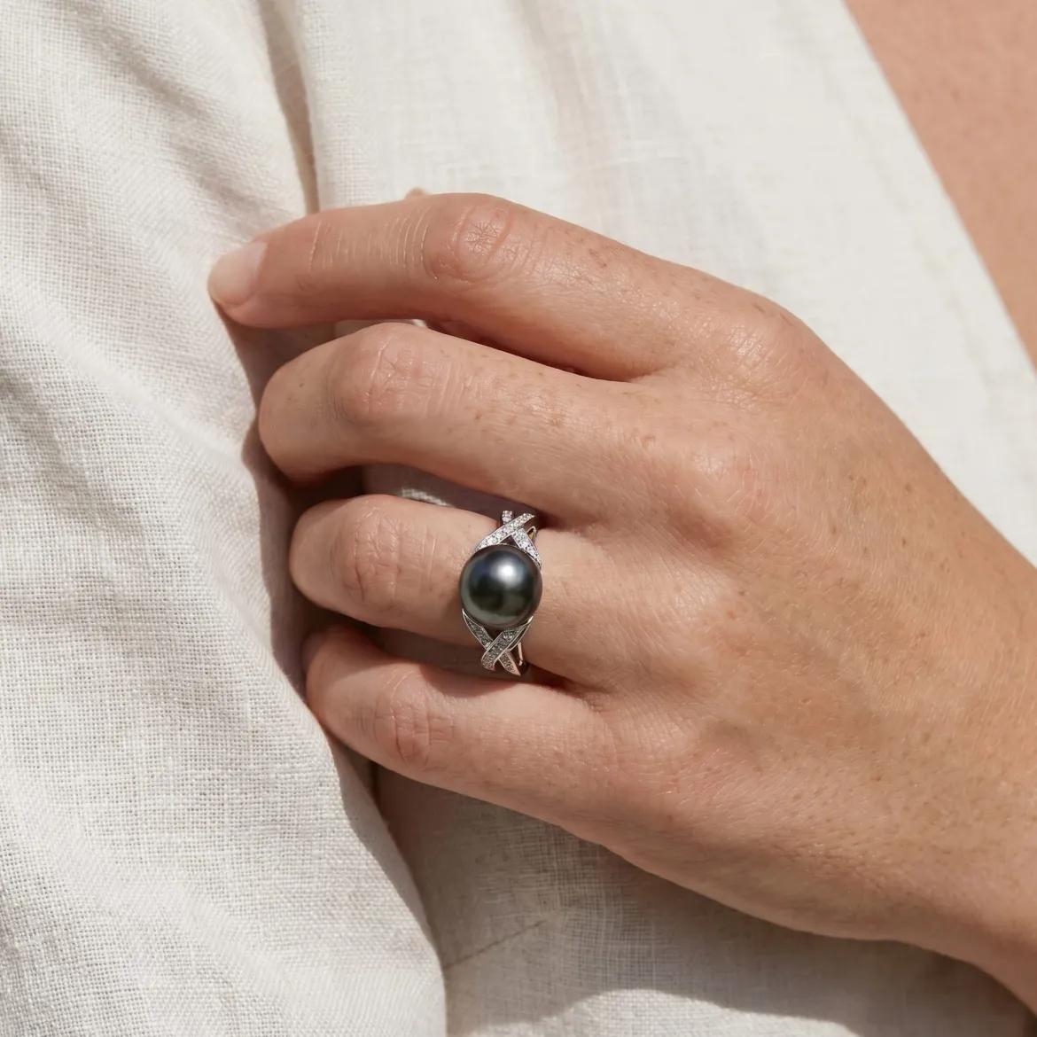 Tahitian South Sea Pearl & Diamond Infinity Ring